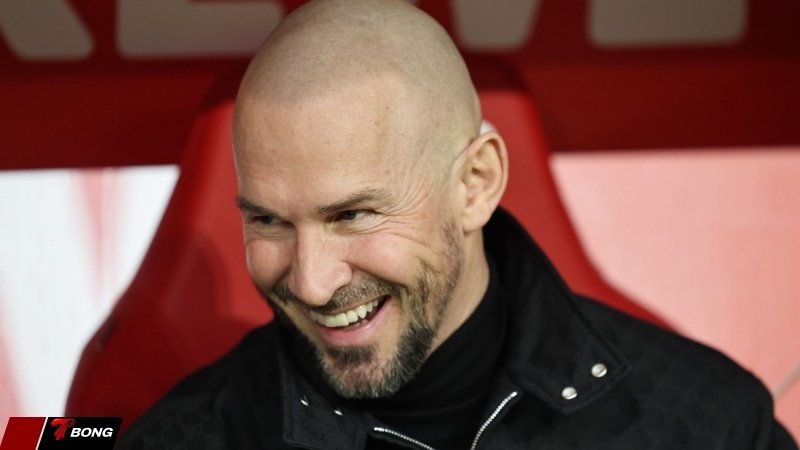 Ilzer linh hoạt trong cách sắp xếp đội hình nhưng giữ chặt các nguyên tắc chơi